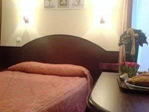 Le Faubourg Opera 2* Parijs